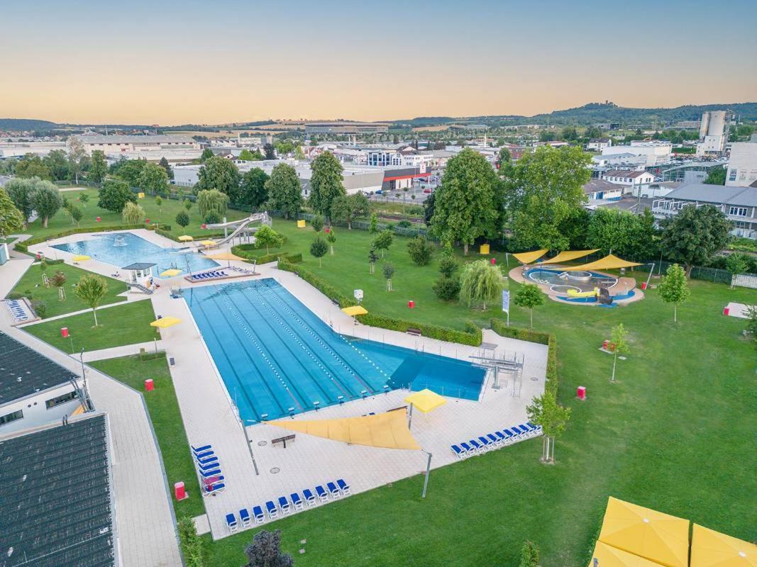 Xxl Apartment Sinsheim Bagian luar foto